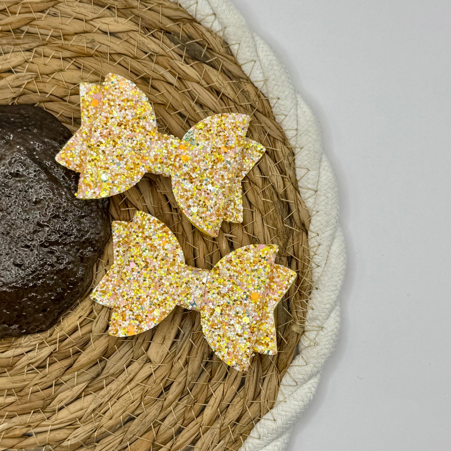 Glitter strik rond geel/goud