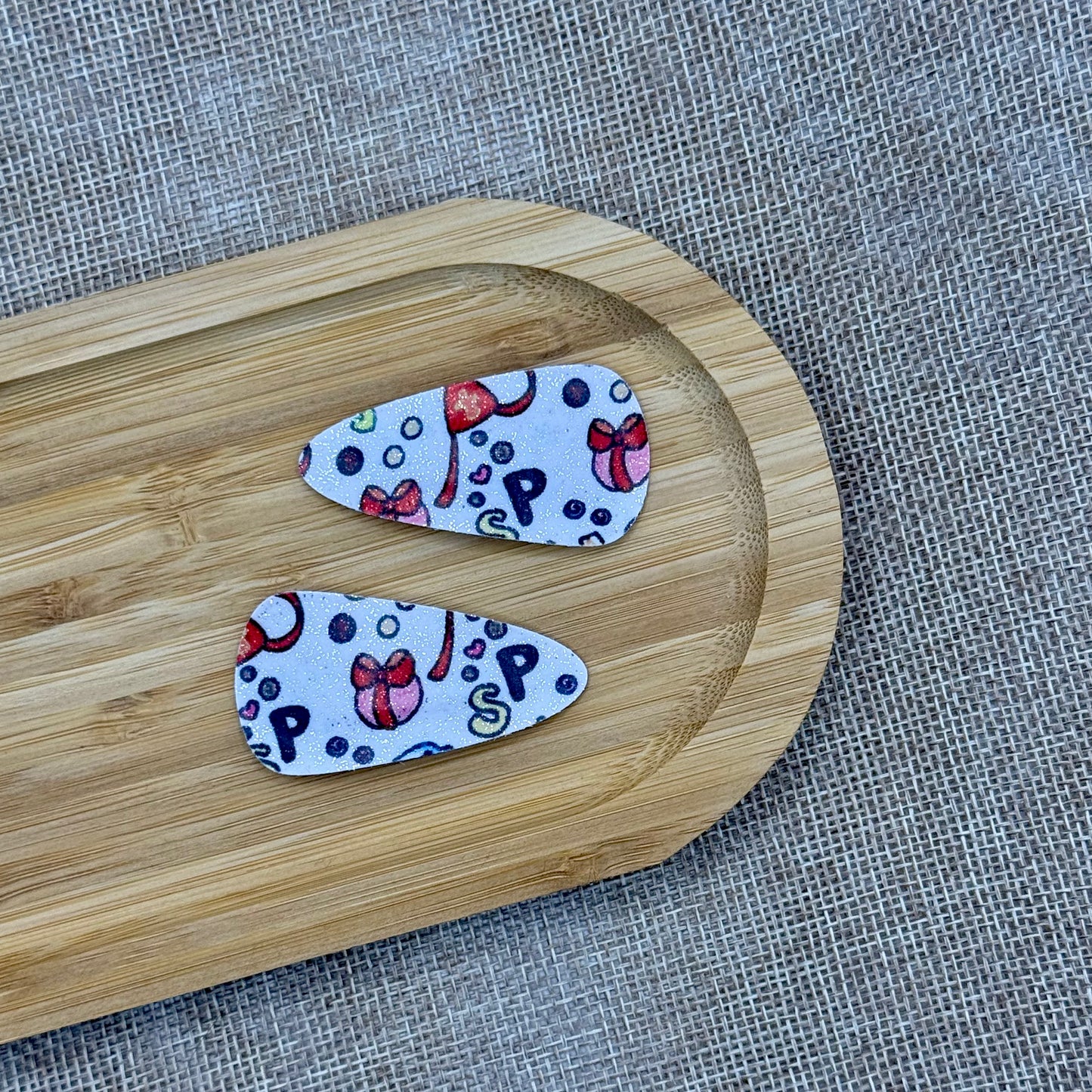 Sinterklaas speldjes 5cm wit patroon glitter