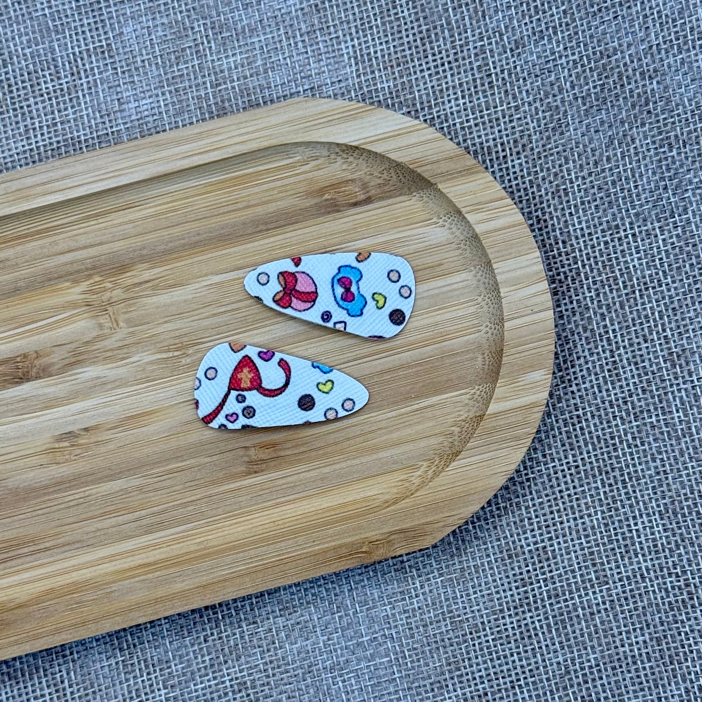 Sinterklaas speldjes 3cm wit patroon